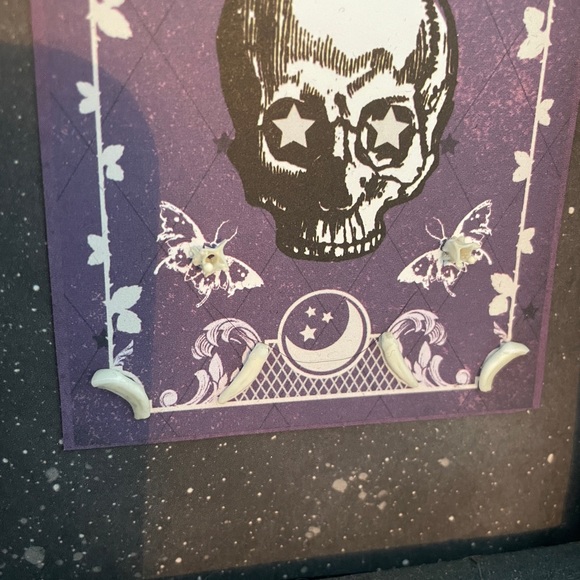 Tarot, teeth and vertebrae taxidermy art - Picture 4 of 5